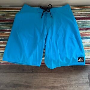 Quicksilver swim shorts Men’s Size 28 EUC